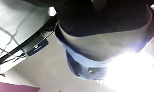 upskirt, aɛebbuḍ ame ...